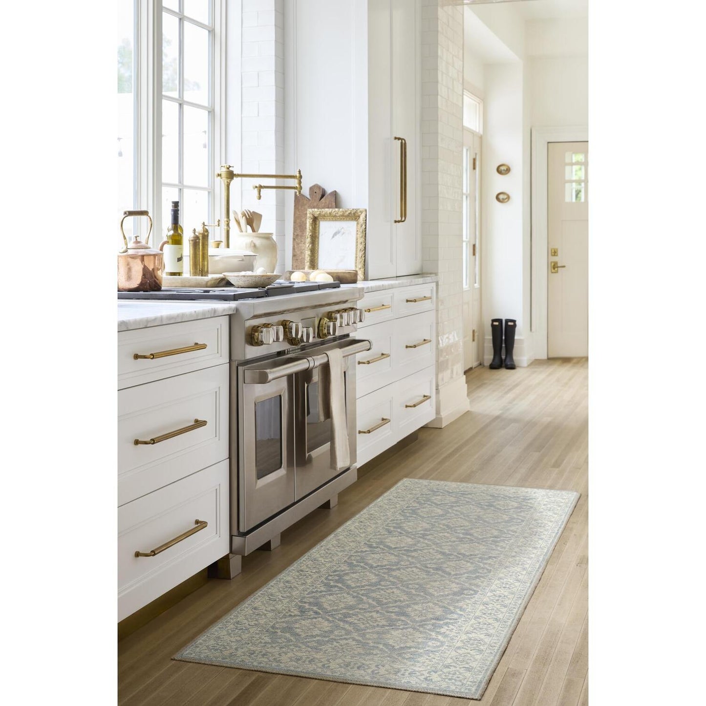 Livabliss Nabela Noor Home Aram 7 x 9 (ft) Flatweave Polyester Denim Rectangular Indoor Medallion Global Spot Clean Only Pet Friendly Area rug