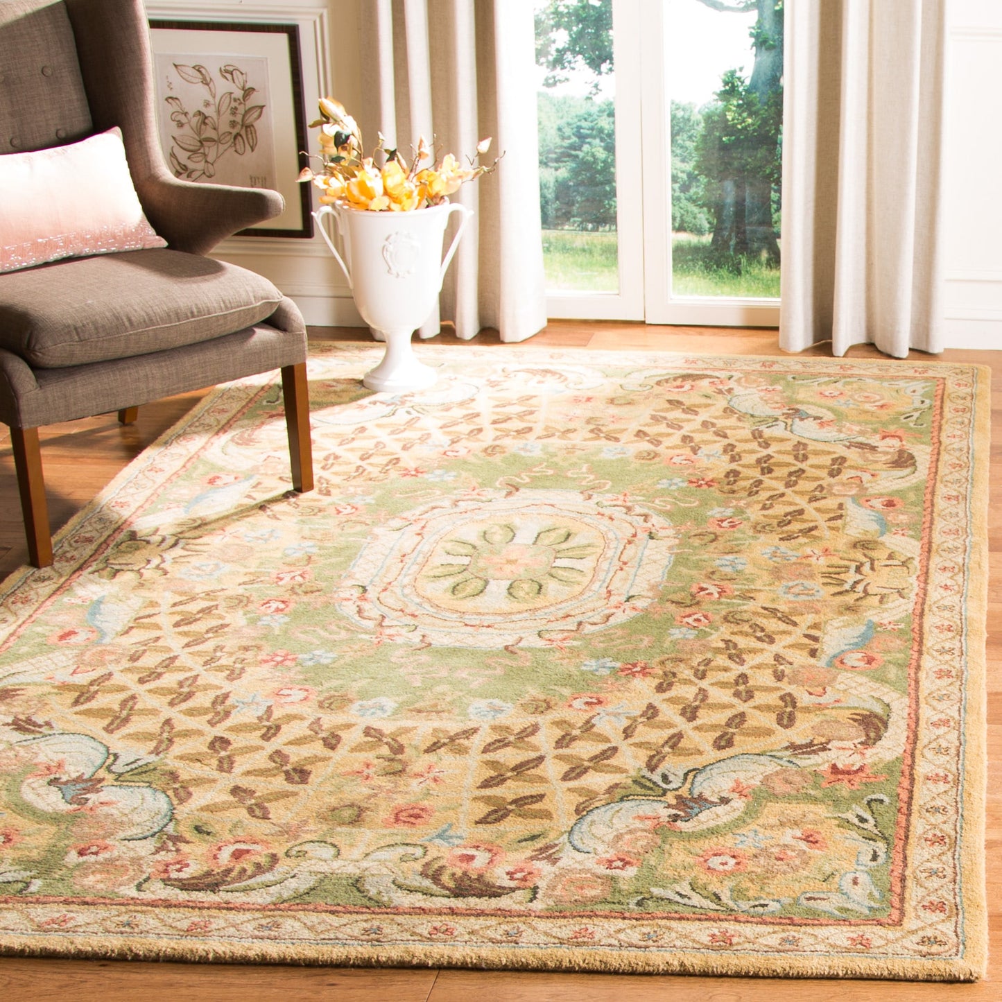 Safavieh Cl304 Toupe/Light Green Traditional 6ft x 9ft Medium Rectangle Rug